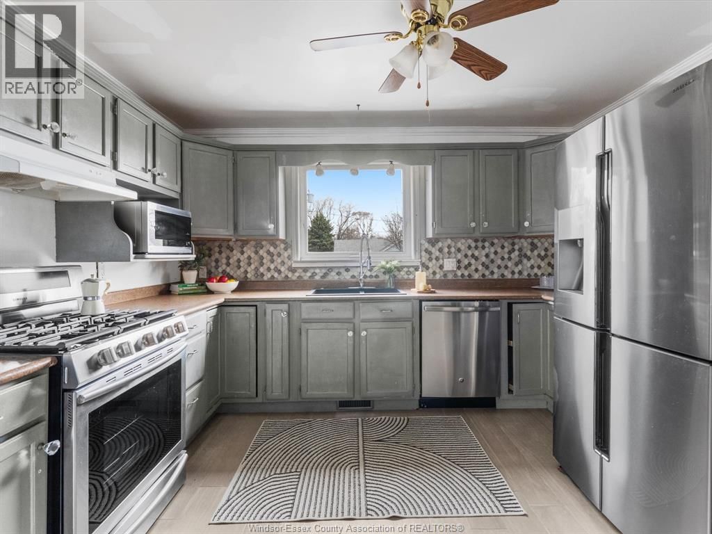 221 JOHN STREET EAST Image 12