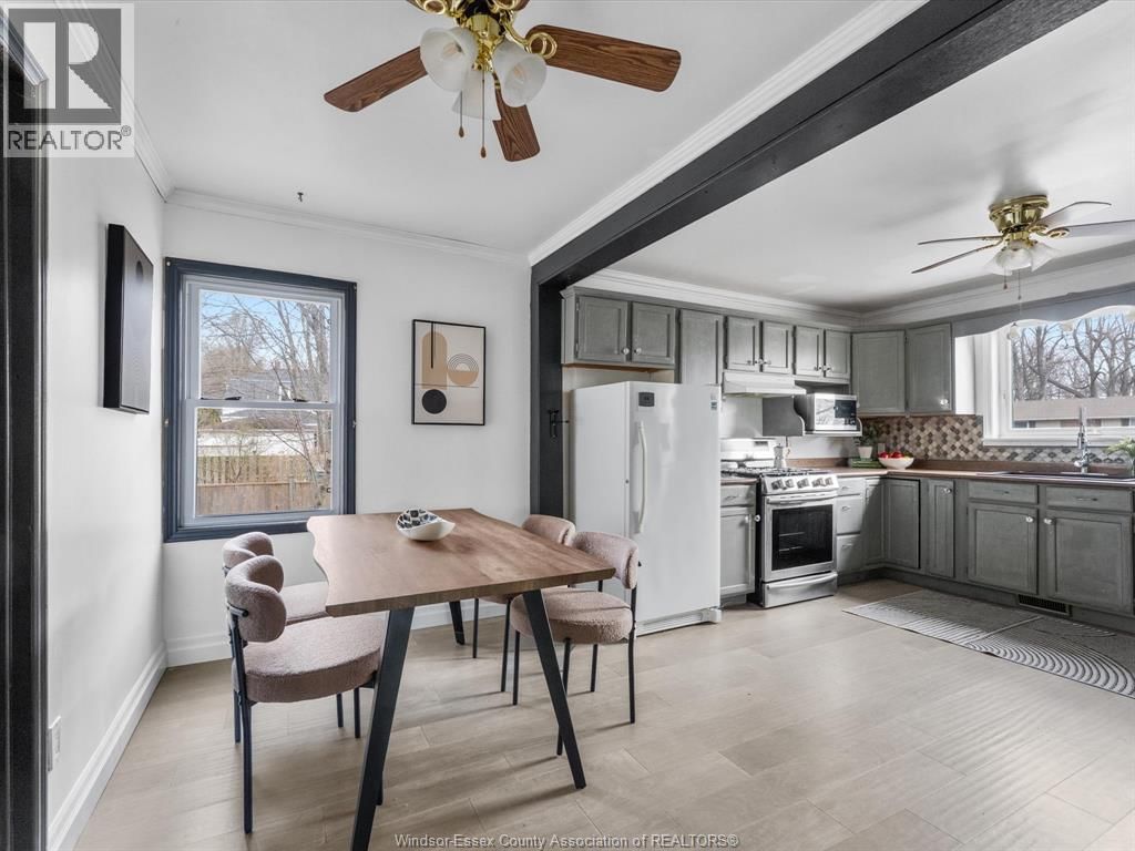 221 JOHN STREET EAST Image 13