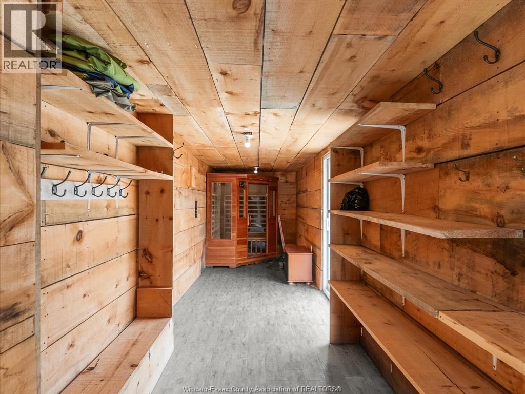 221 JOHN STREET EAST Image 30