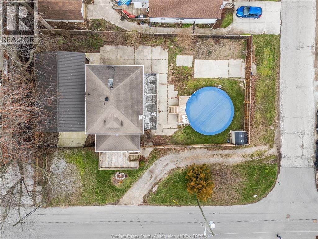 221 JOHN STREET EAST Image 37