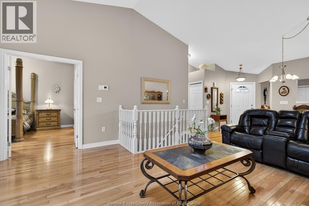 5 LEONARD DRIVE Image 12