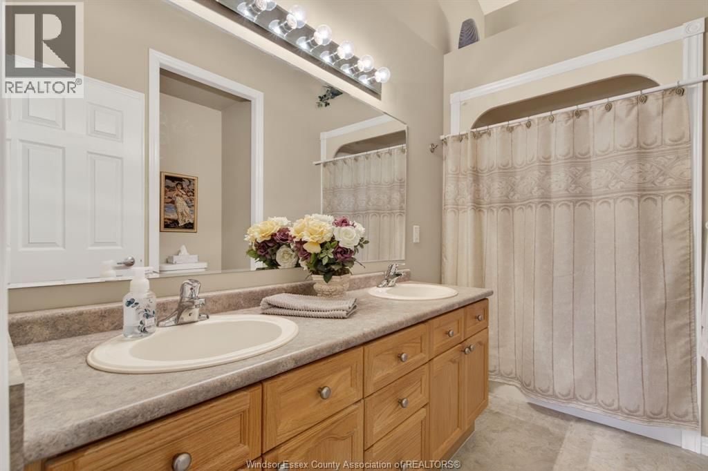 5 LEONARD DRIVE Image 16