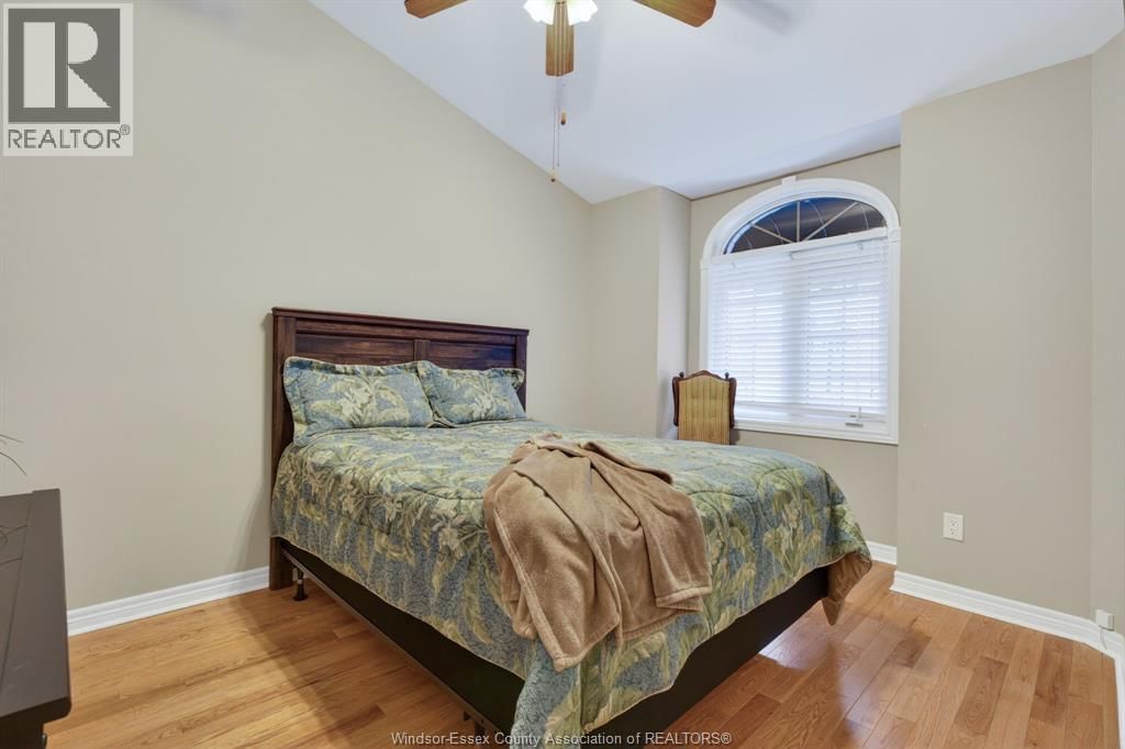 5 LEONARD DRIVE Image 17