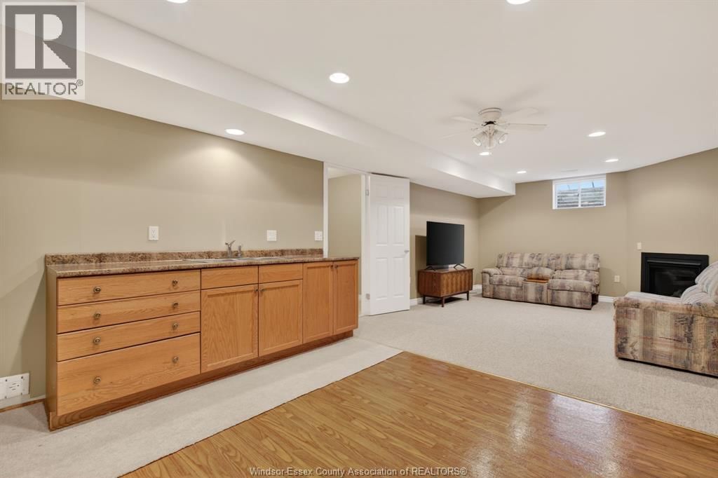 5 LEONARD DRIVE Image 24