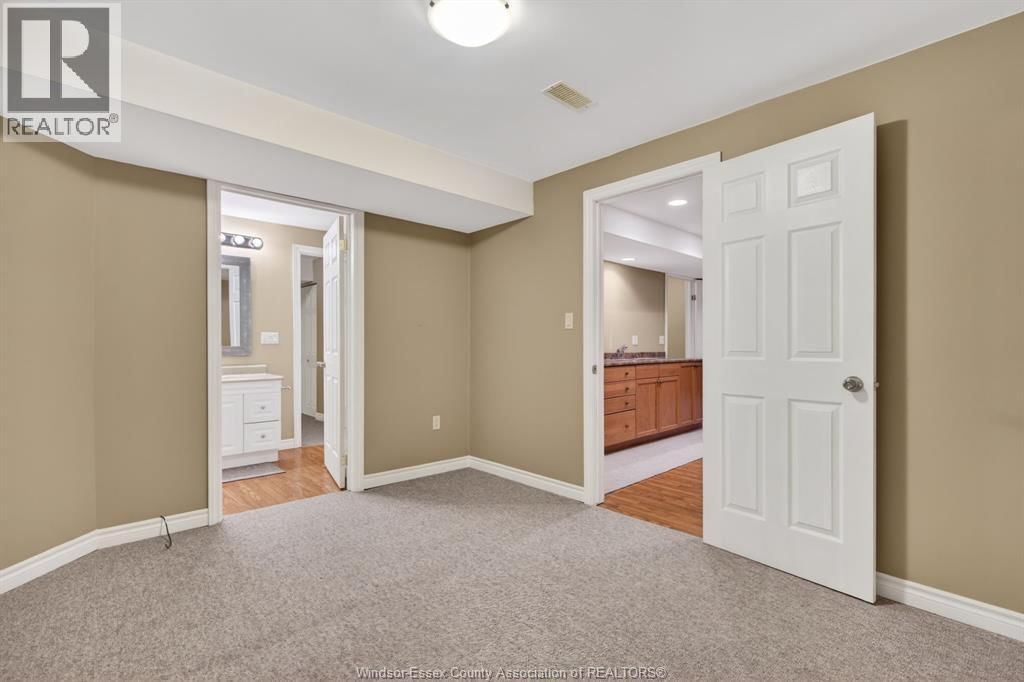 5 LEONARD DRIVE Image 25