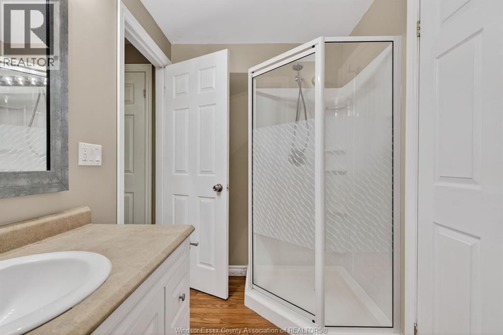 5 LEONARD DRIVE Image 28