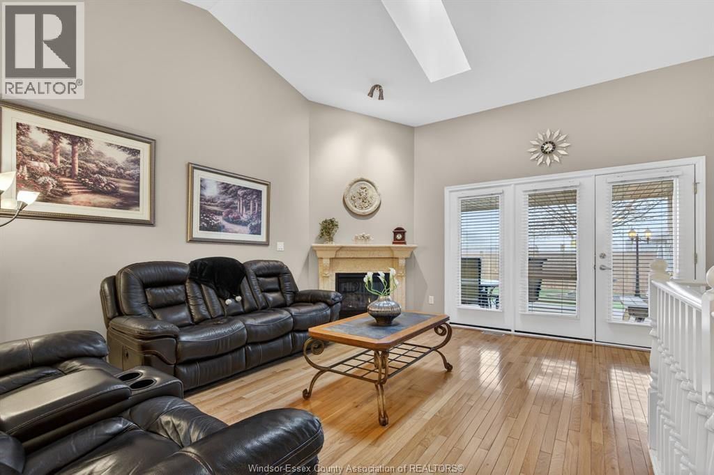 5 LEONARD DRIVE Image 9