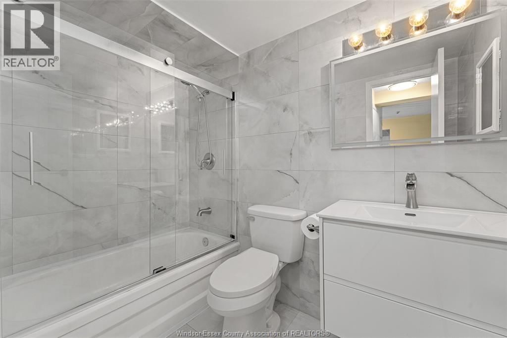 207 - 3936 WYANDOTTE STREET EAST Image 23