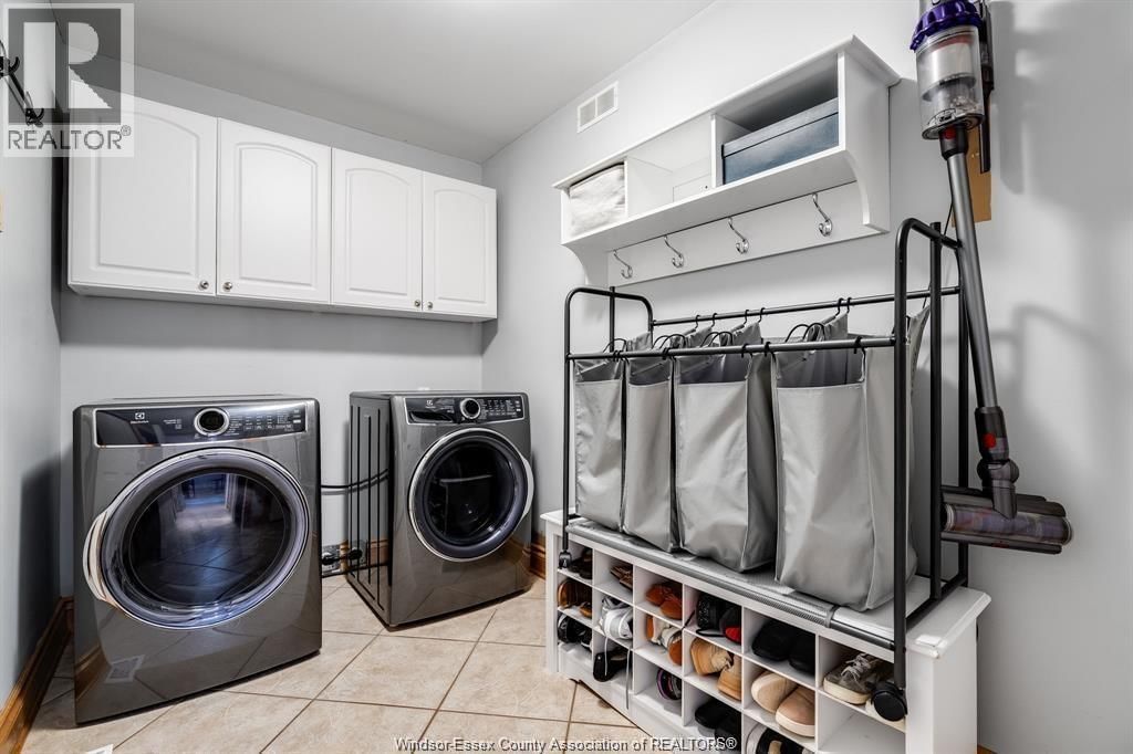 1951 BRIGDEN ROAD Image 17