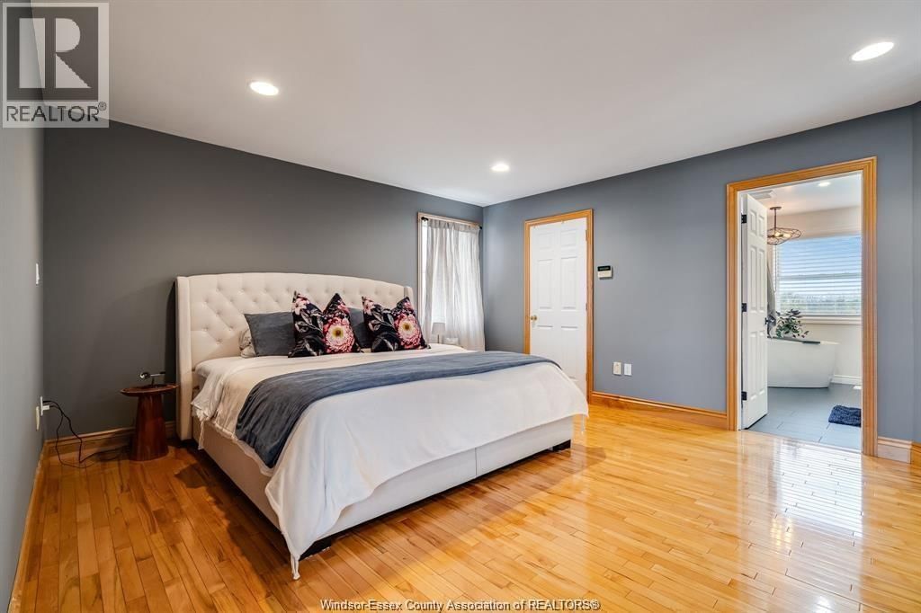 1951 BRIGDEN ROAD Image 18