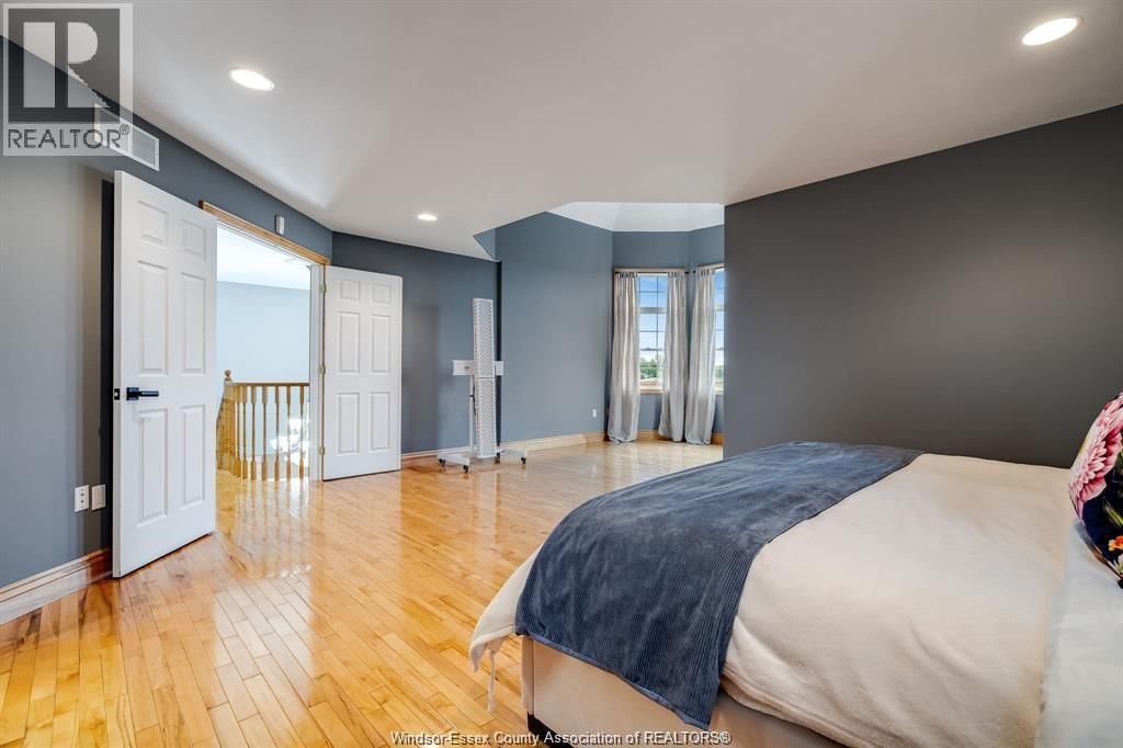 1951 BRIGDEN ROAD Image 19