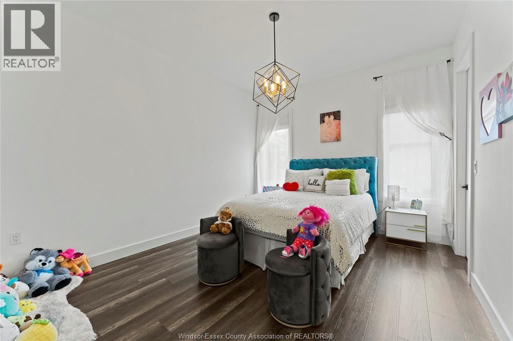 184 GRANDVIEW Image 17