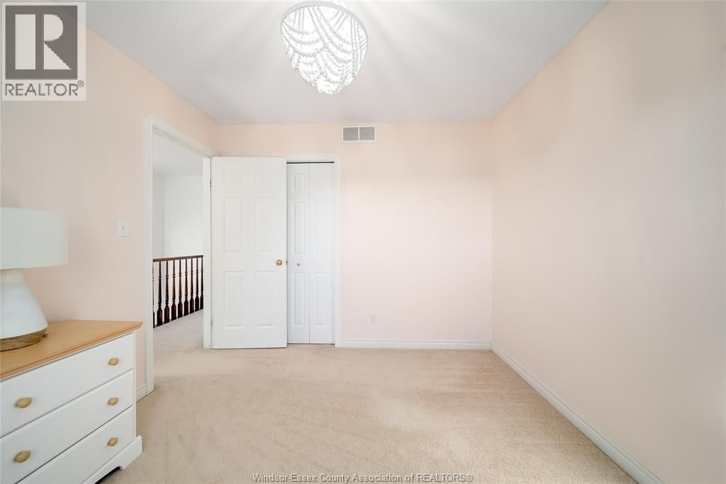 5023 SOUTHWOOD LAKES BOULEVARD Image 30