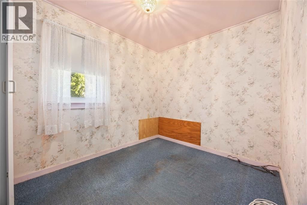 4460 PETROLIA LINE Image 15