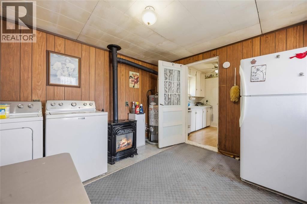 4460 PETROLIA LINE Image 18