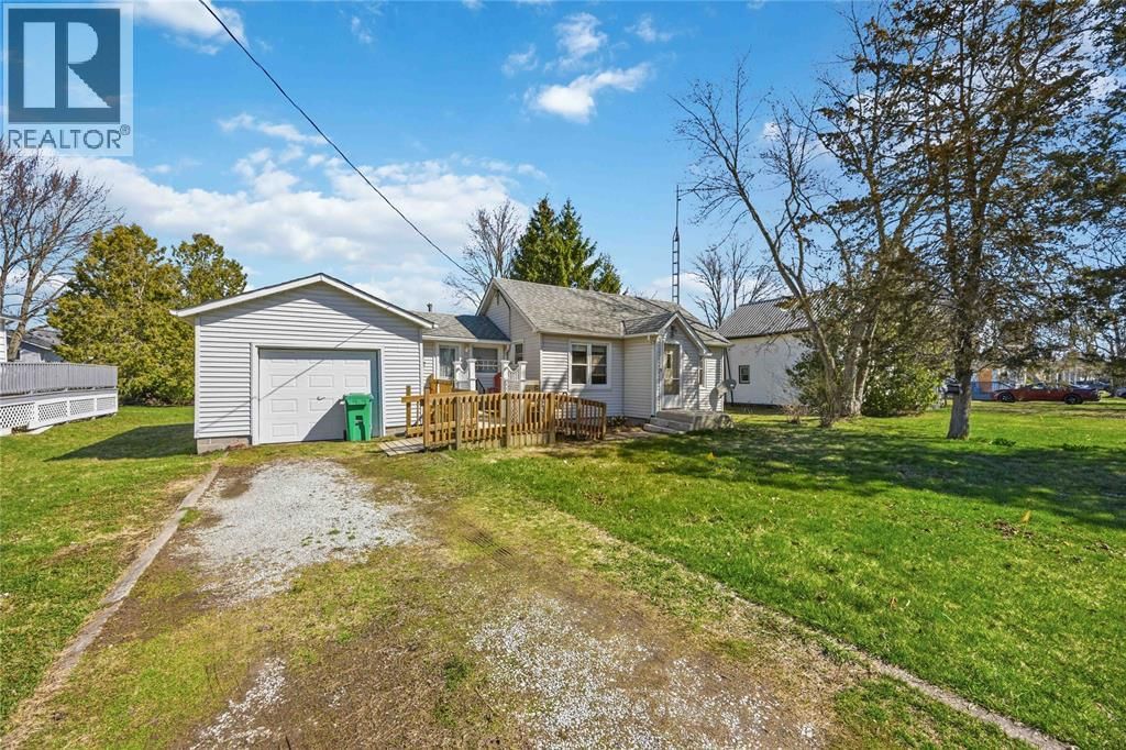 4460 PETROLIA LINE Image 2