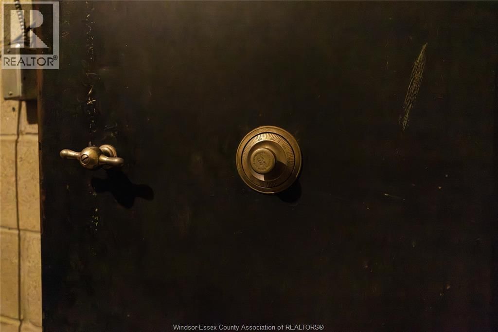 762 OUELLETTE AVENUE Image 12