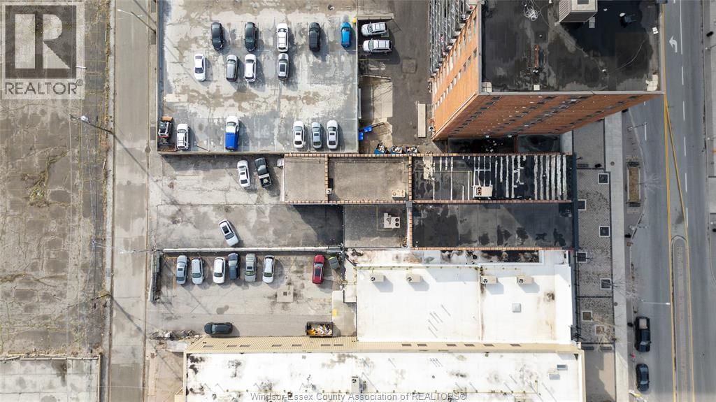 762 OUELLETTE AVENUE Image 19