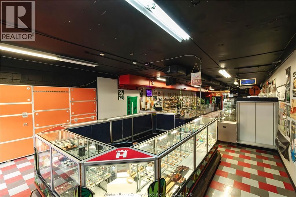 762 OUELLETTE AVENUE Image 3