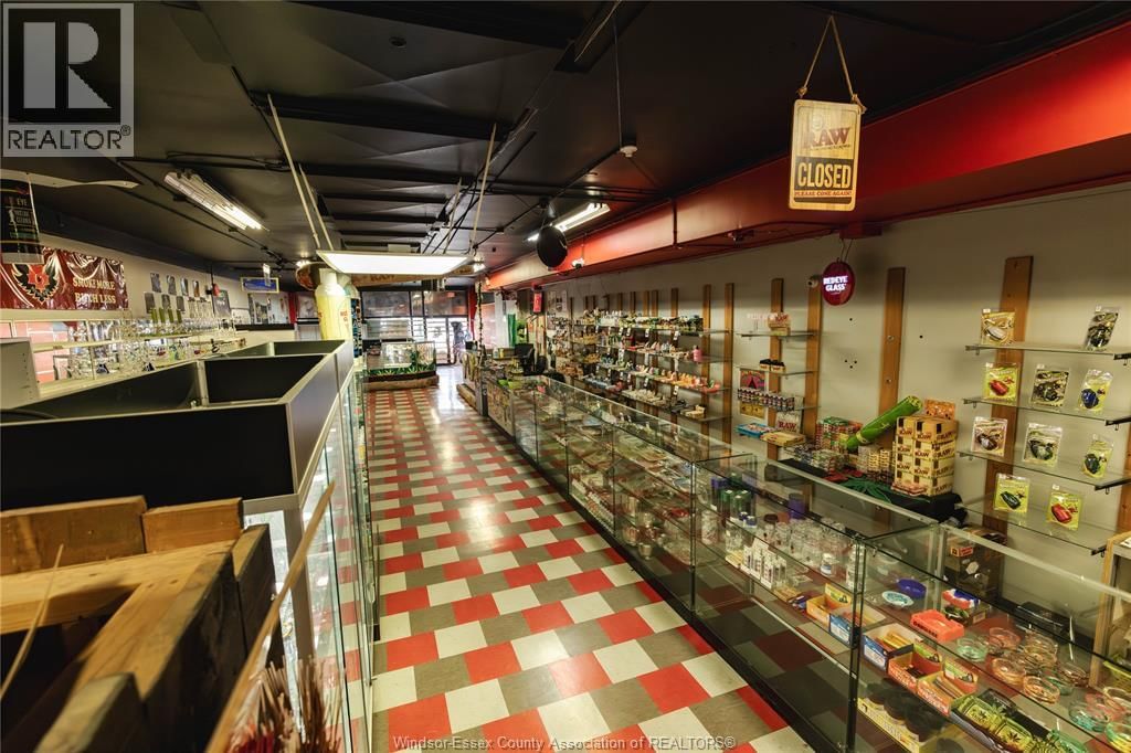 762 OUELLETTE AVENUE Image 8