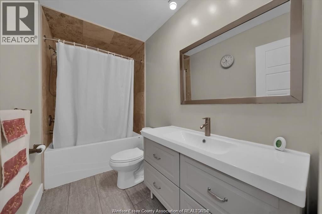 9940 FOREST GLADE COURT Image 15