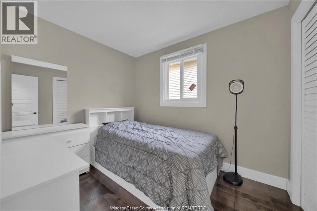 9940 FOREST GLADE COURT Image 18