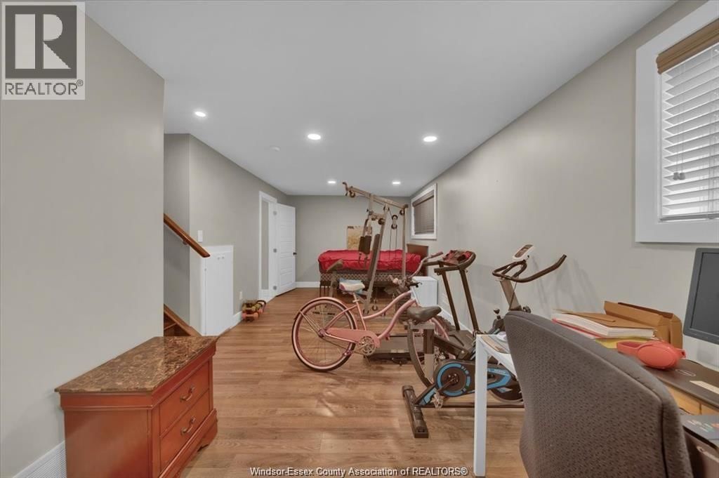 9940 FOREST GLADE COURT Image 19