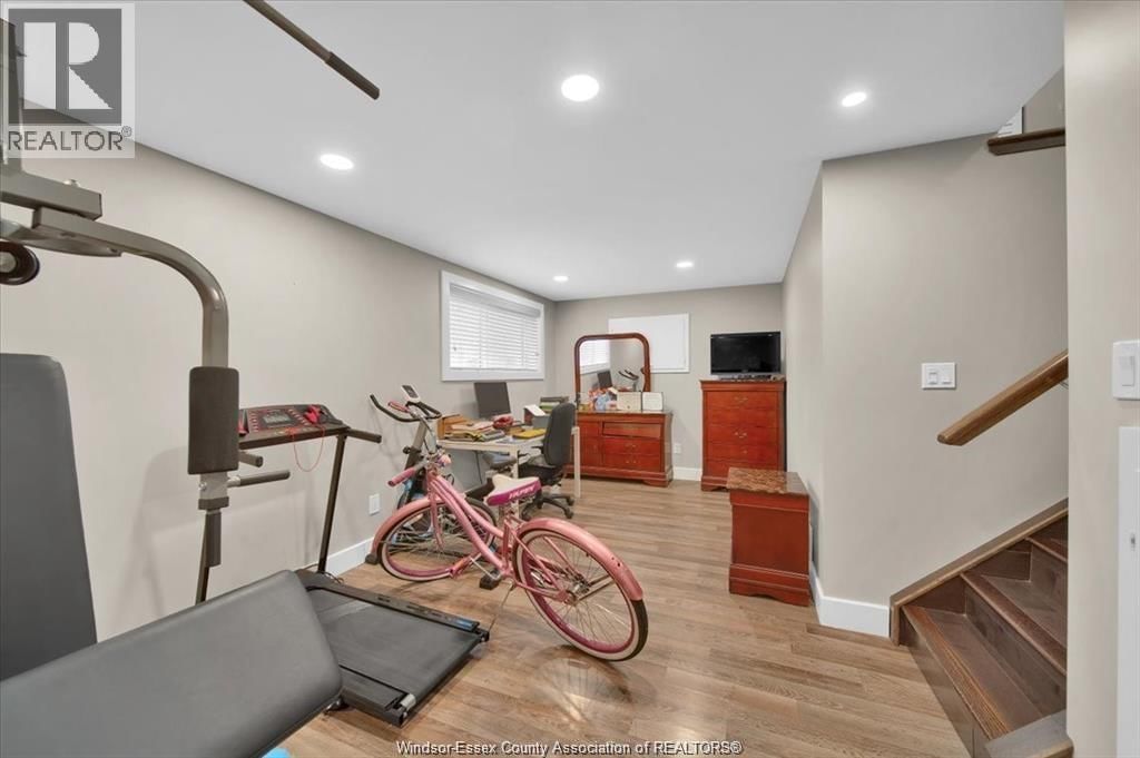 9940 FOREST GLADE COURT Image 20