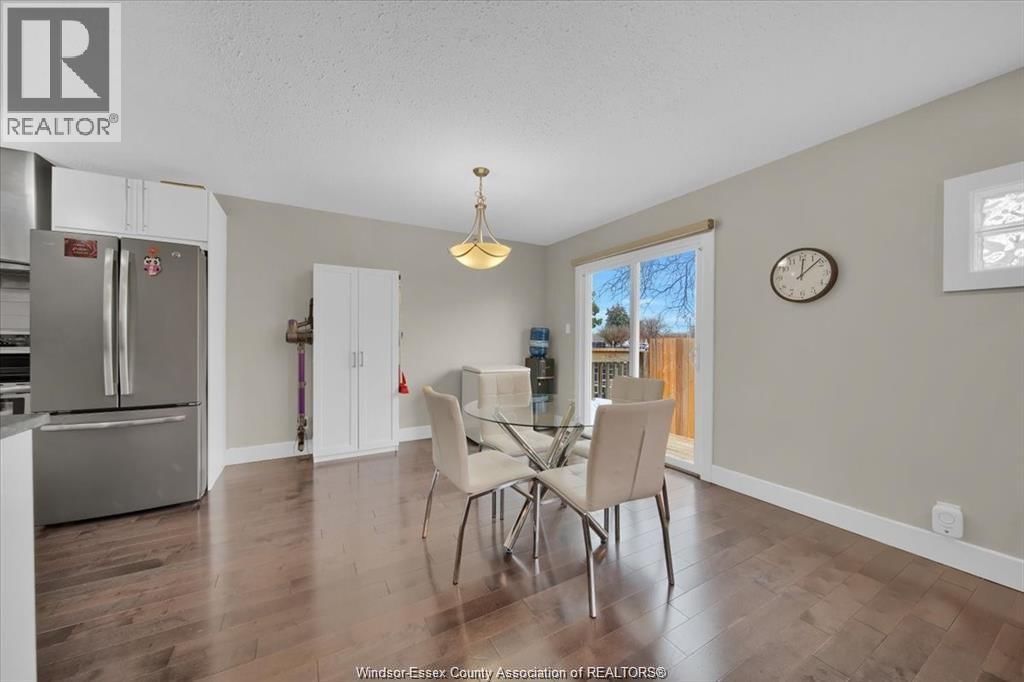 9940 FOREST GLADE COURT Image 6