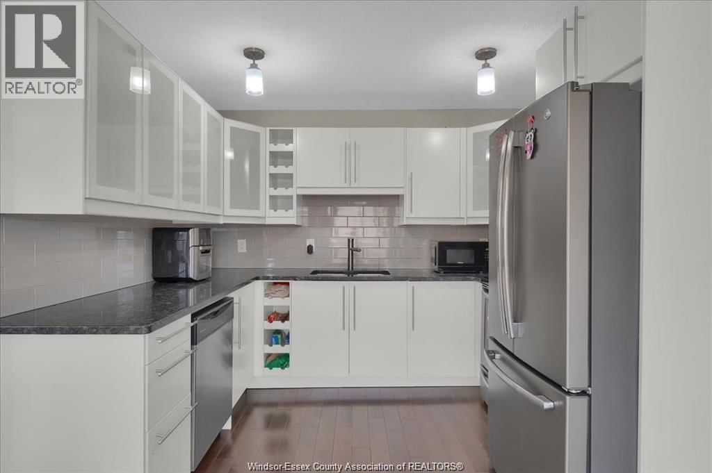 9940 FOREST GLADE COURT Image 8