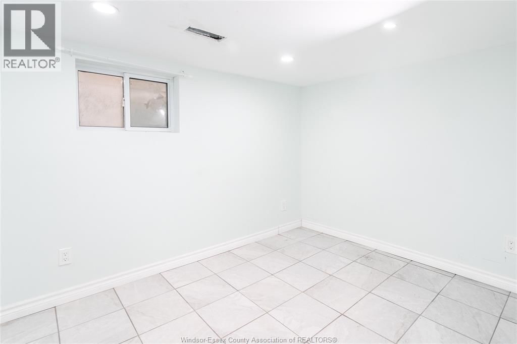 357 JOSEPHINE AVENUE Image 21