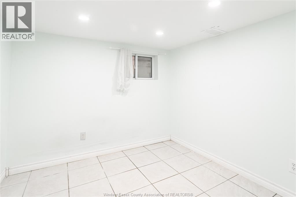 357 JOSEPHINE AVENUE Image 23