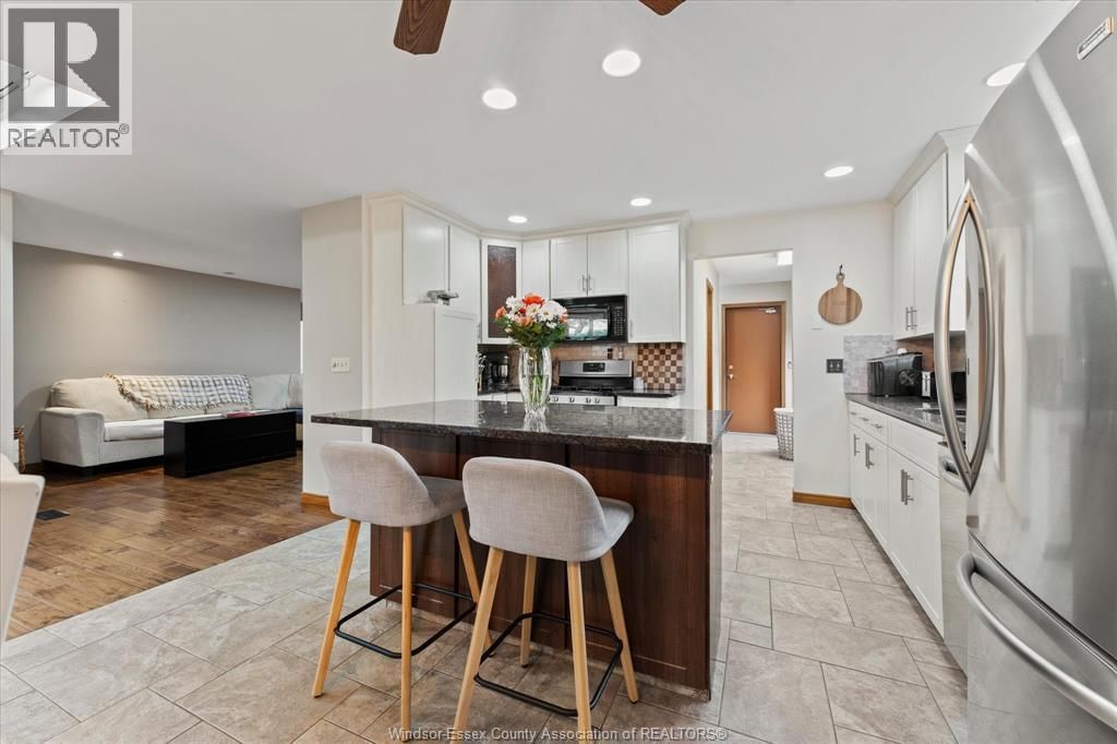 1691 MAPLEWOOD Image 14