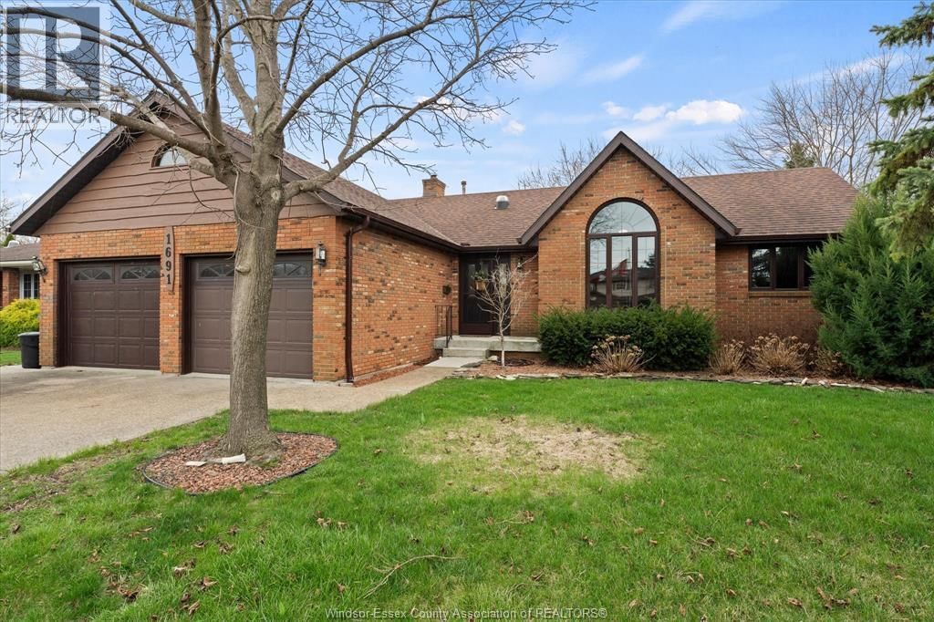 1691 MAPLEWOOD Image 2