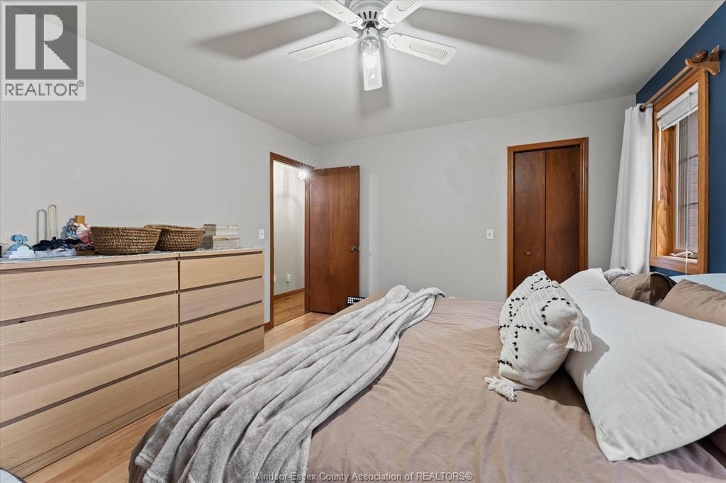 1691 MAPLEWOOD Image 25