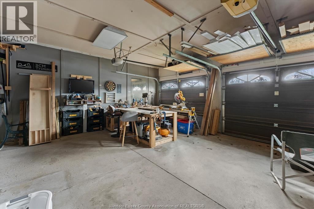 1691 MAPLEWOOD Image 28