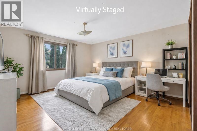 2880 ST. CLAIR AVENUE Image 16