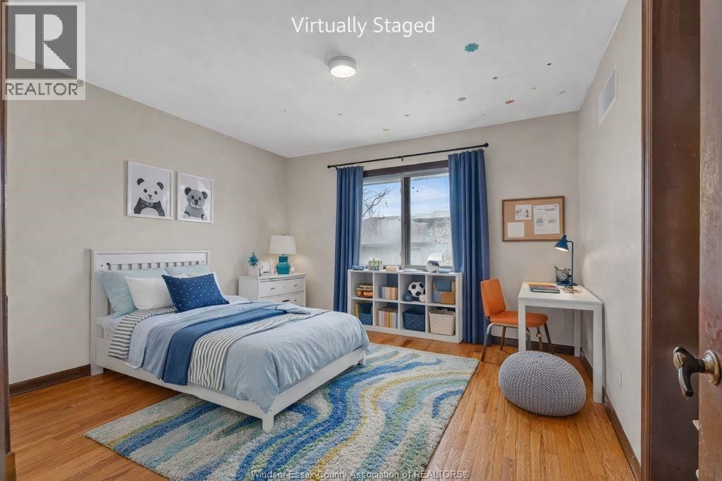 2880 ST. CLAIR AVENUE Image 20