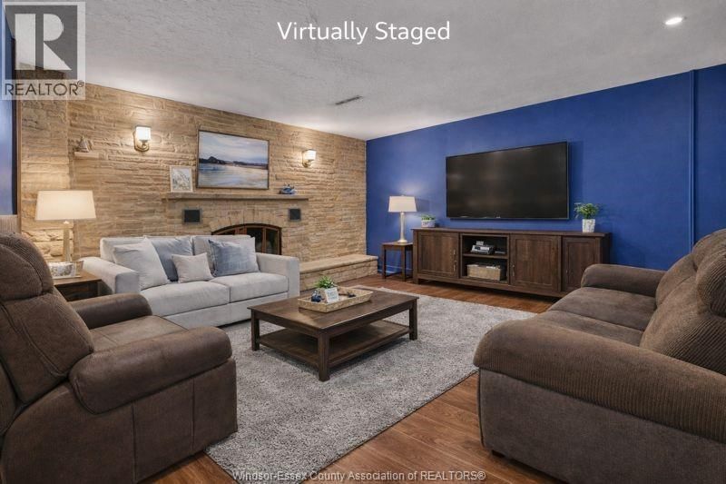 2880 ST. CLAIR AVENUE Image 21