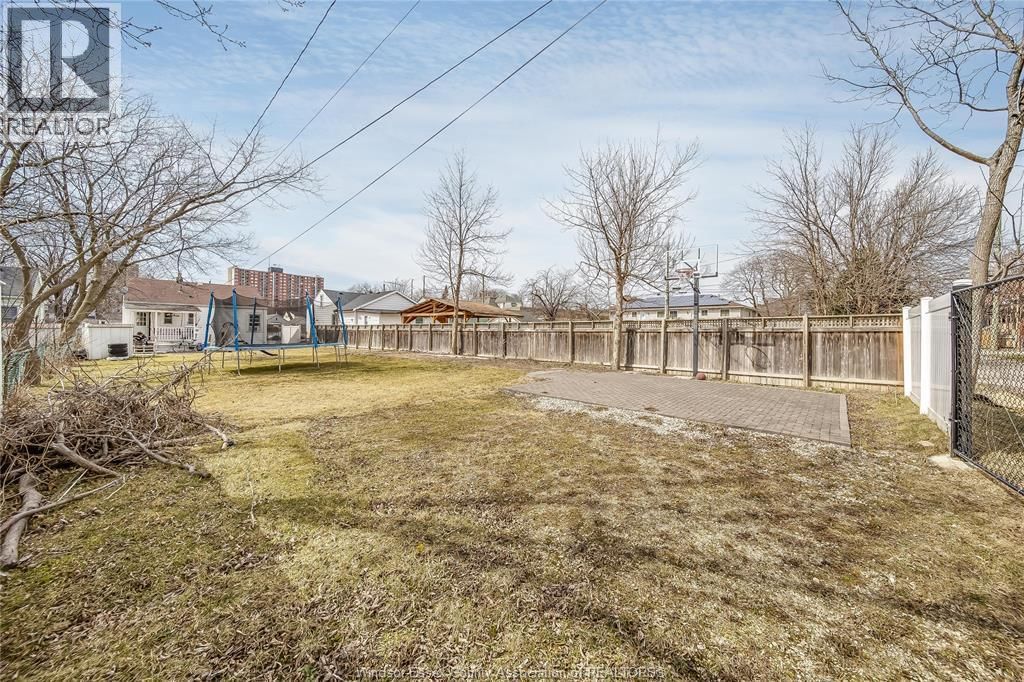 744 MCDOUGALL STREET Image 16