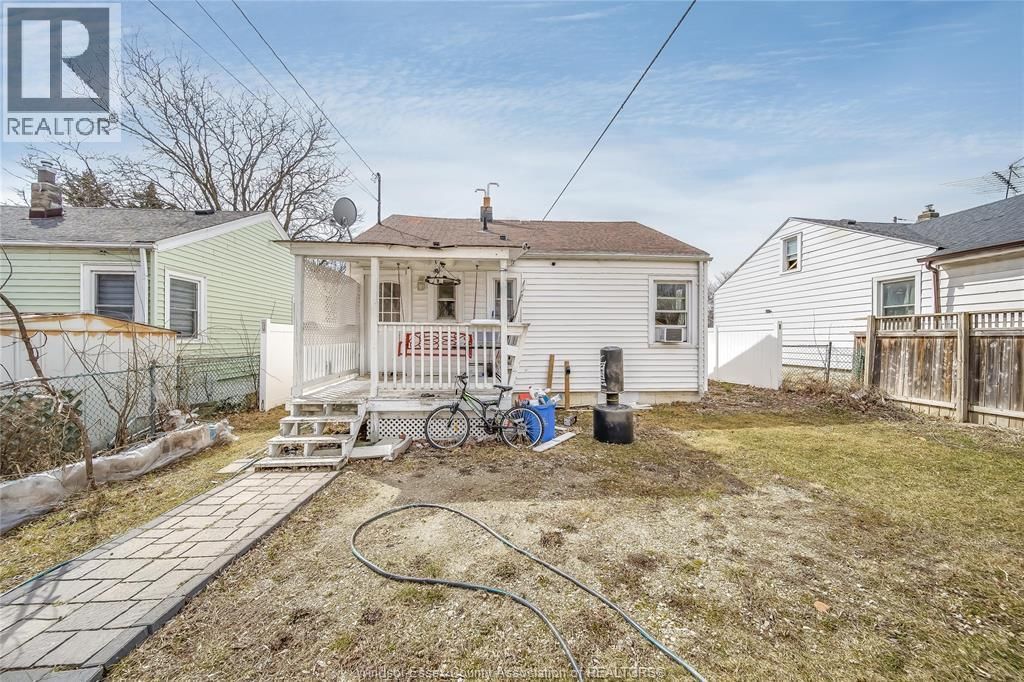 744 MCDOUGALL STREET Image 17