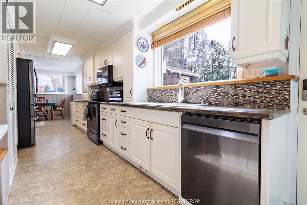 32 MAPLE STREET Image 14