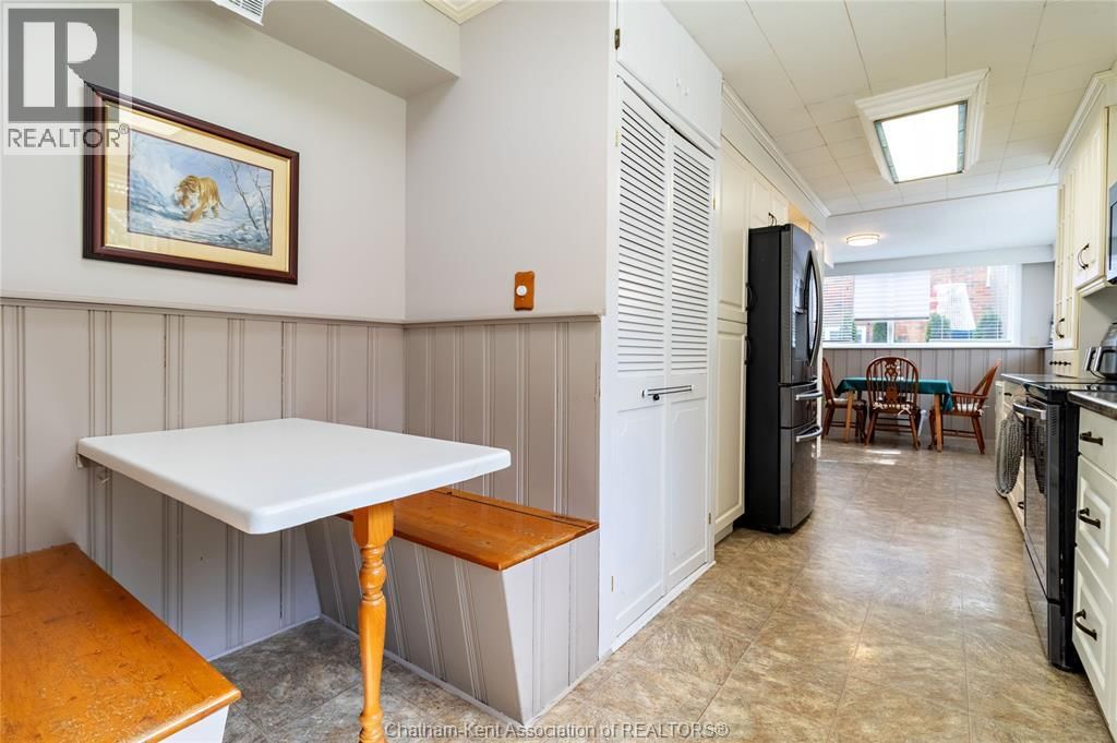 32 MAPLE STREET Image 19