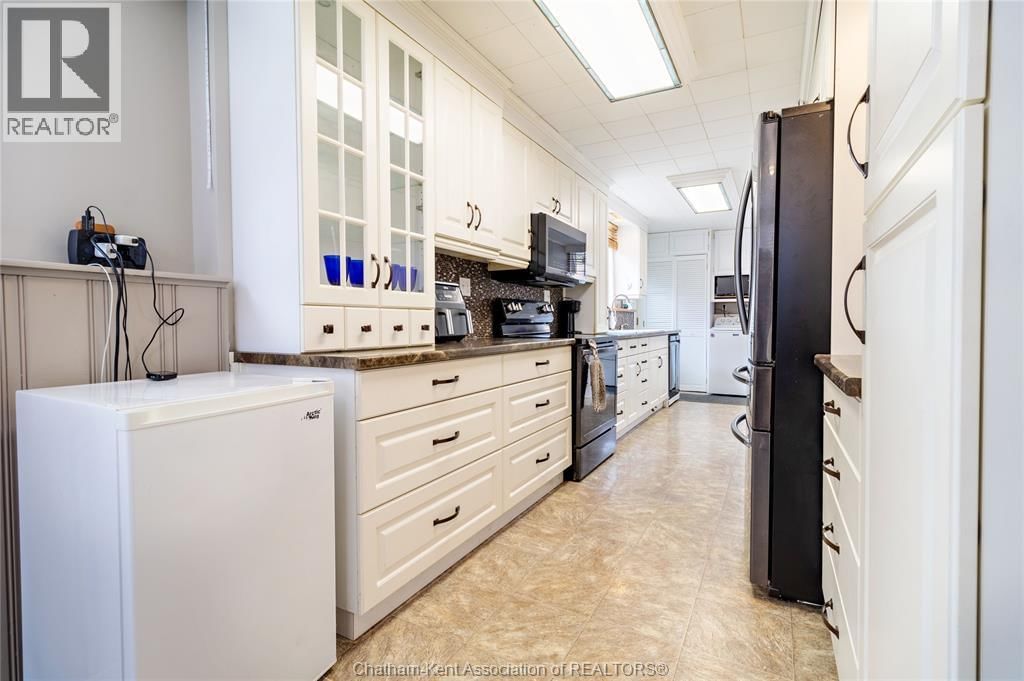 32 MAPLE STREET Image 22