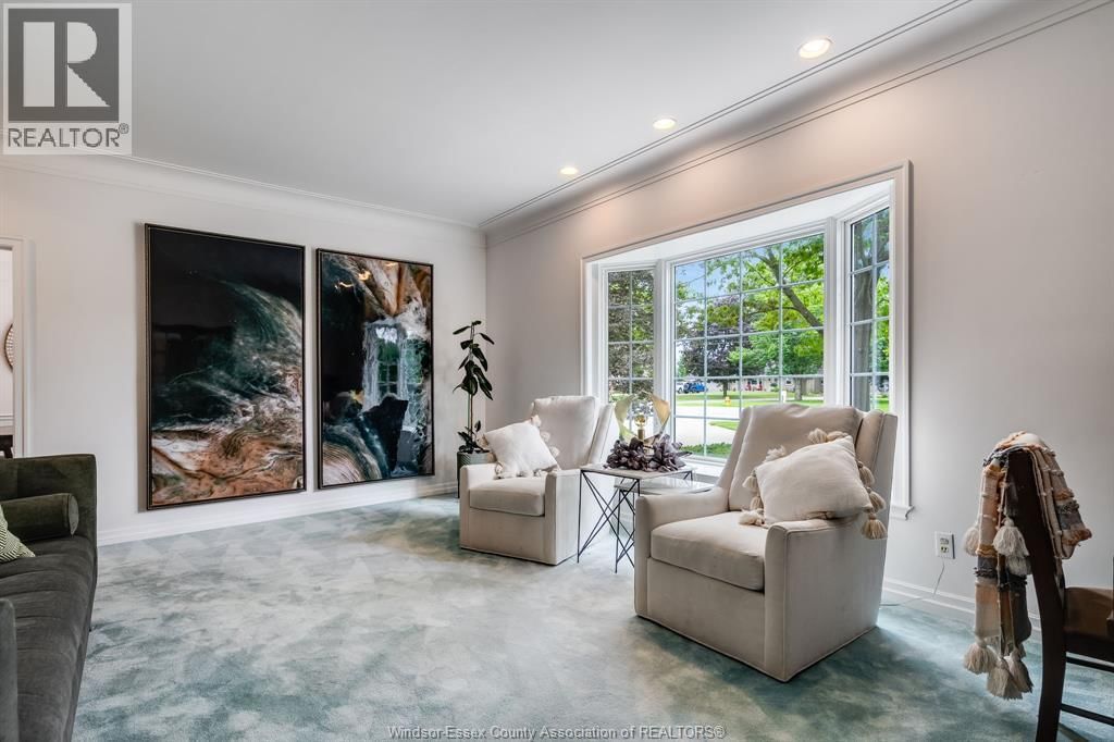 323 TALBOT STREET SOUTH Image 26