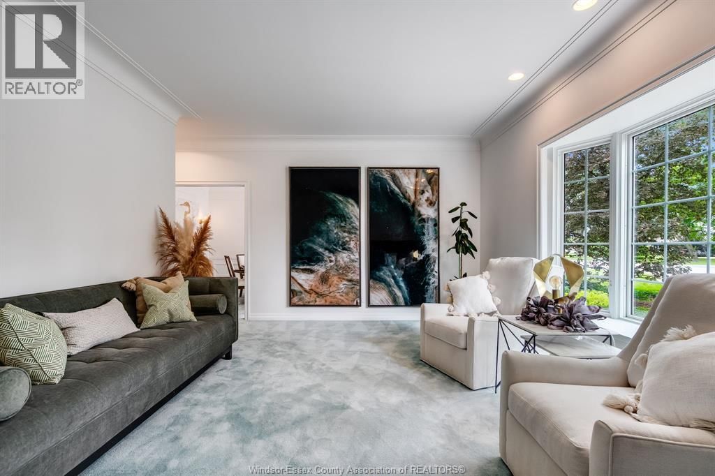 323 TALBOT STREET SOUTH Image 27