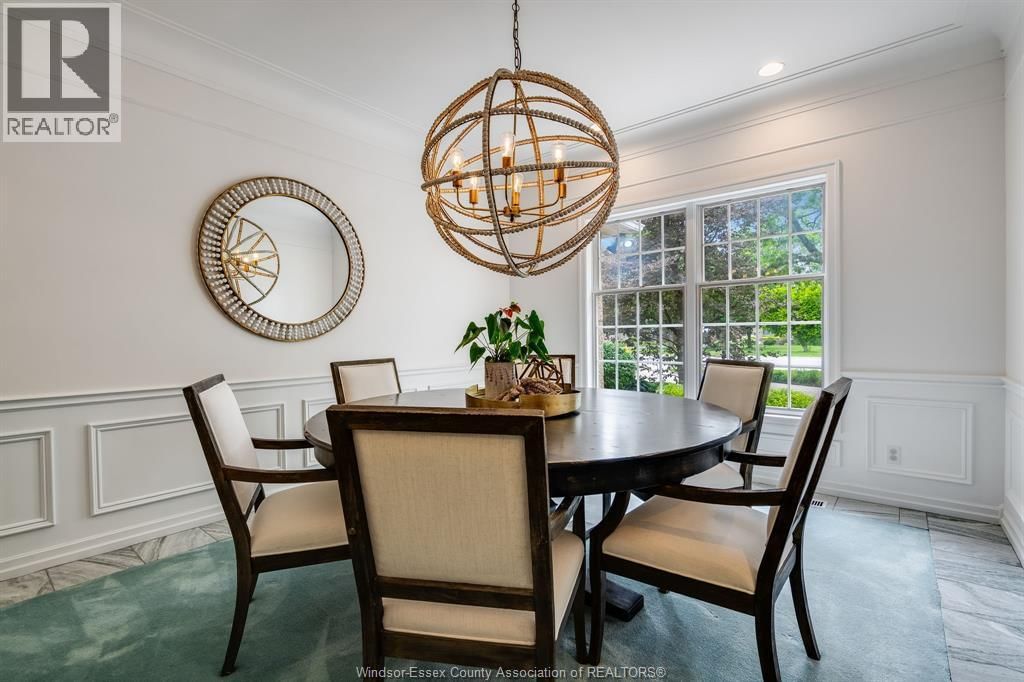 323 TALBOT STREET SOUTH Image 28