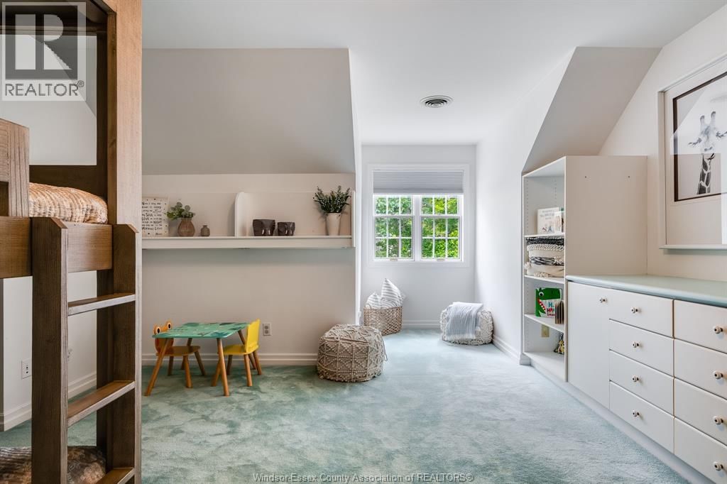 323 TALBOT STREET SOUTH Image 35