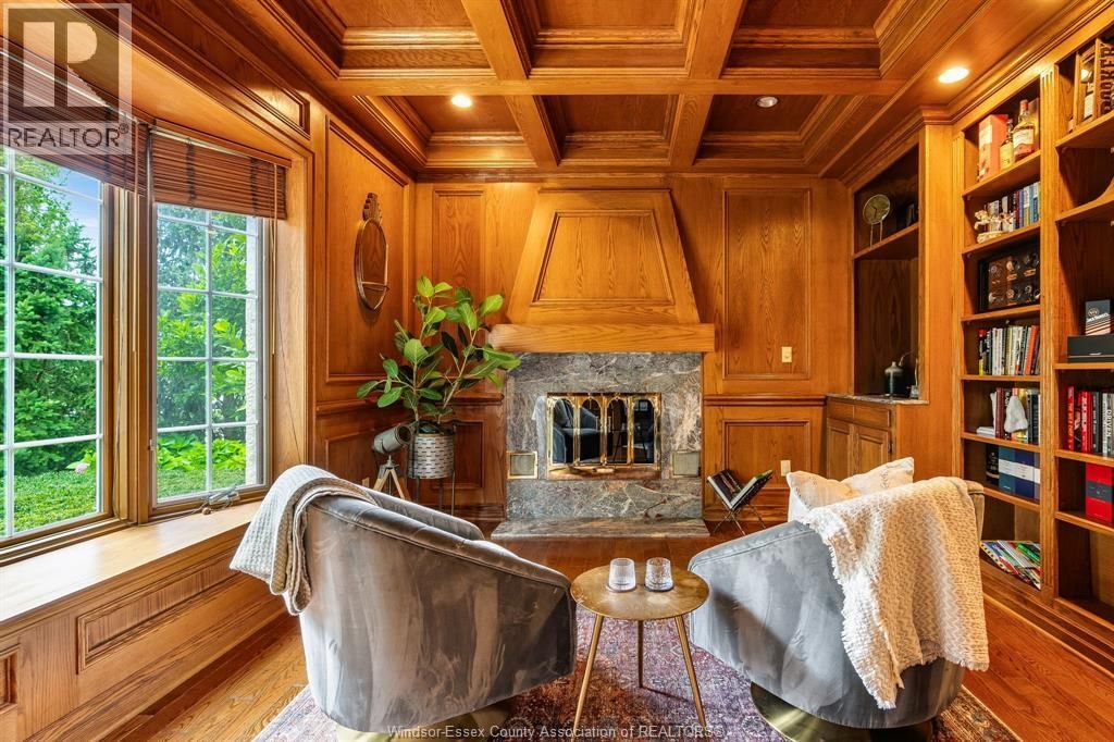 323 TALBOT STREET SOUTH Image 5