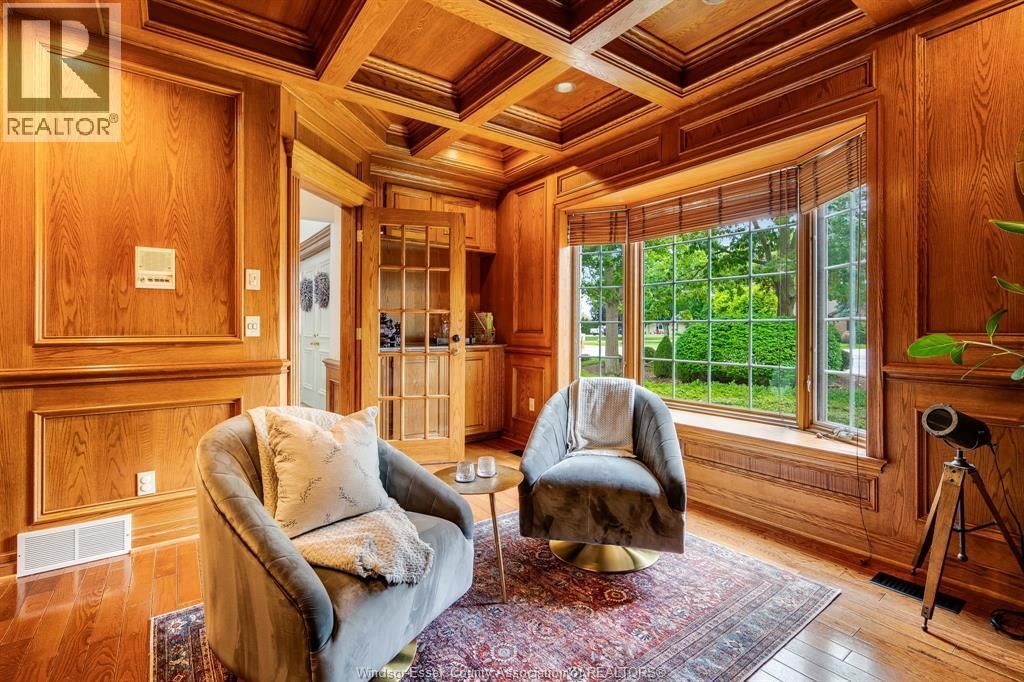 323 TALBOT STREET SOUTH Image 7